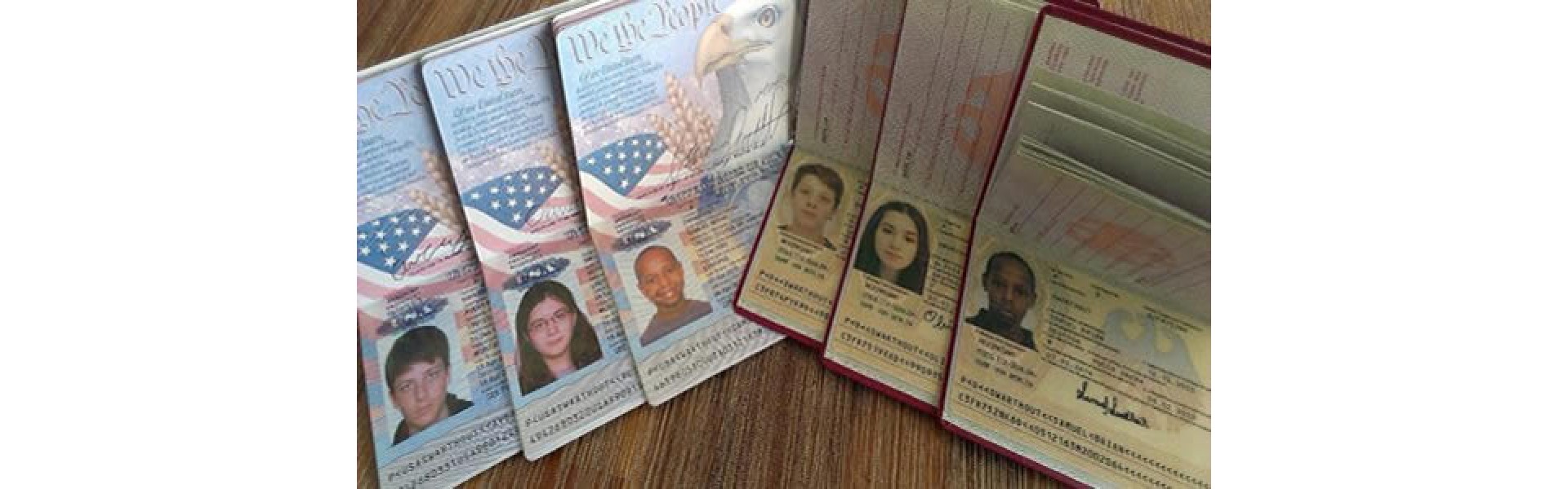 https://www.fakeidwebsite.com/image/cache/catalog/Blog/Blog%20Posts/Fake%20Passports-1920x600.jpeg